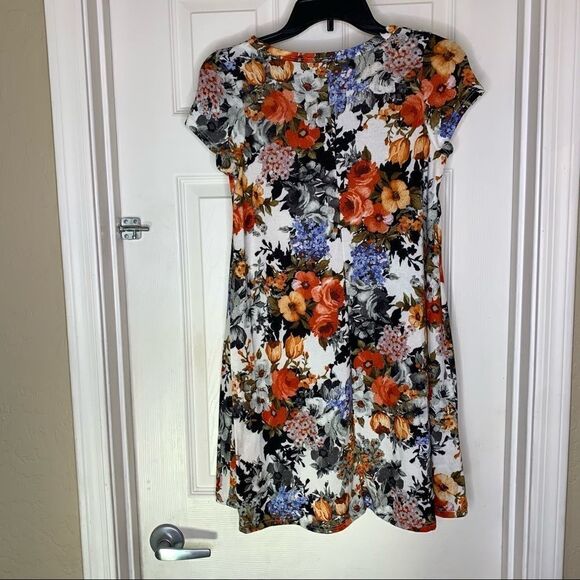 Pinc Size Large Colorful Floral Dress - Picture 4 of 8